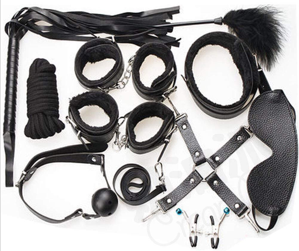 「服從是你的榮耀」|主人專屬的基礎SM調教情趣套組 3 BDSM情趣用品推薦2025|手銬、口塞、眼罩一次擁有的SM愛好者必備